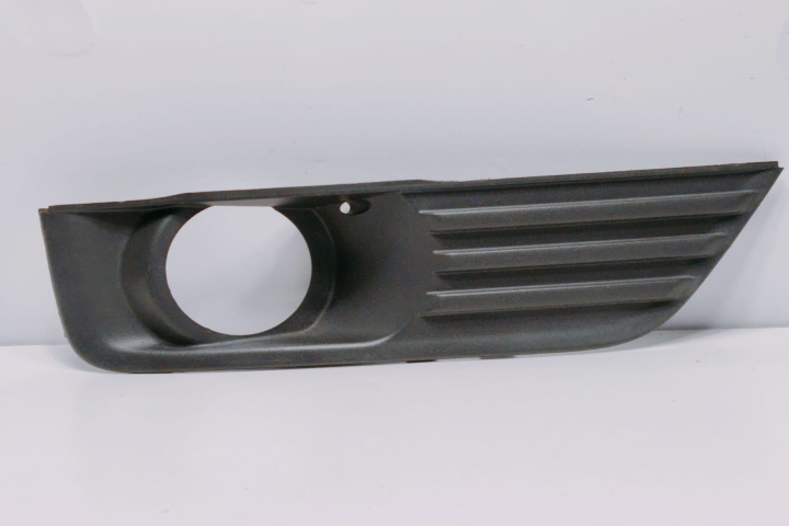 Grila proiector dreapta 4M5119952AE Ford Focus 2 [2004 - 2008]