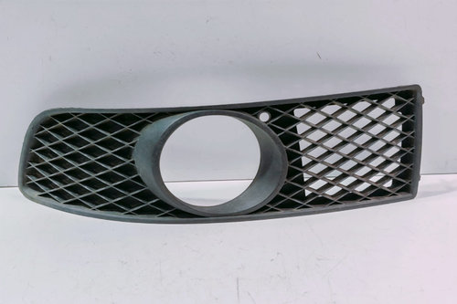 Grila proiector dreapta 6N0853665C Volkswagen VW Polo 3 6N [facelift] [2000 - 2002]