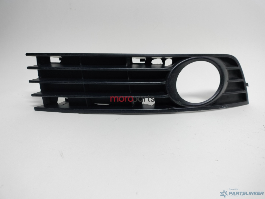 Grila proiector dreapta Audi A4 B6 (8E2) Sedan 2002 2.0 I OEM 8E0807682A