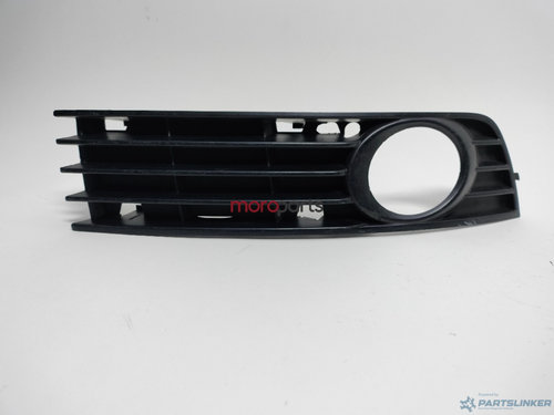 Grila proiector dreapta Audi A4 B6 (8E2) Sedan 2002 2.0 I OEM 8E0807682A