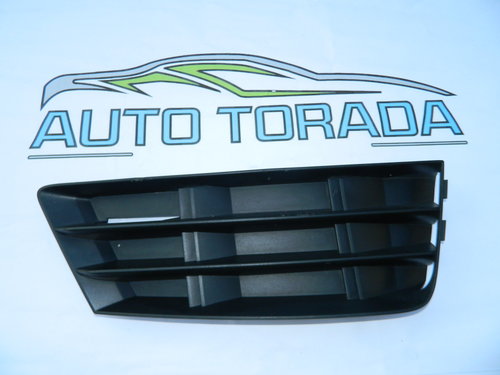 Grila proiector dreapta Audi A4 B9 model 2015-2017 cod 8W0807682