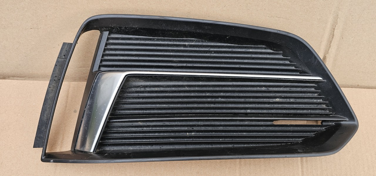 Grila proiector dreapta Audi A5 F5 8W 2016 2017 2018 2019
