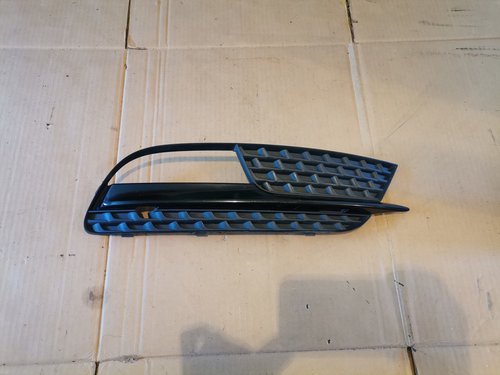 Grila proiector dreapta Audi A5 facelift (2012-2016) cod 8T0807682H