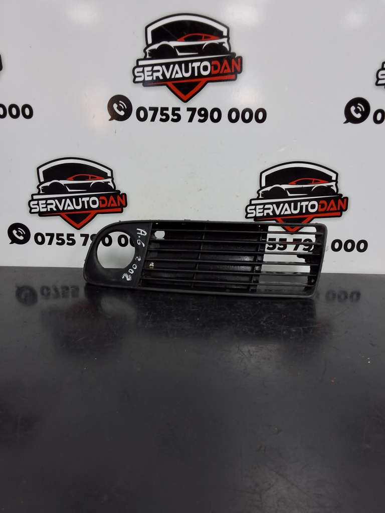 Grila proiector dreapta Audi A6 (1997-2004) [4B, C5] 1.9 Motorina 2002, 4B0807681S