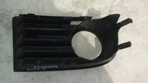 Grila proiector dreapta bara fata Volkswagen Golf5...