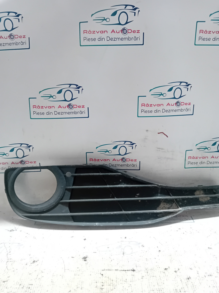 Grila proiector dreapta BMW 320 F30 2018