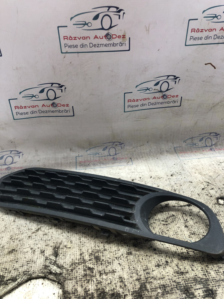 Grila proiector dreapta BMW Seria 1 F20 2014