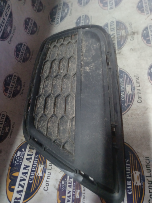 Grila proiector dreapta BMW X3 F25 2014