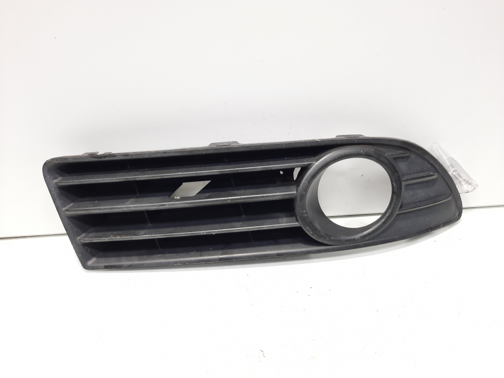 Grila proiector dreapta, cod 6Q0853666H, VW Polo (9N) (pr:110747)