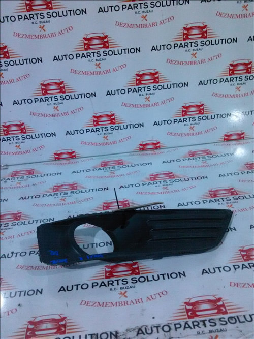 Grila proiector dreapta FORD FOCUS 2 1.8 TDCI an fabr. 2007