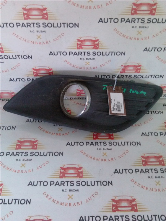 Grila proiector dreapta FORD FOCUS 2 an fabr.2010