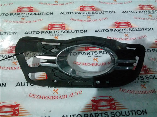 Grila proiector dreapta MERCEDES-BENZ C CLASS 3.0 an fabr. 2009