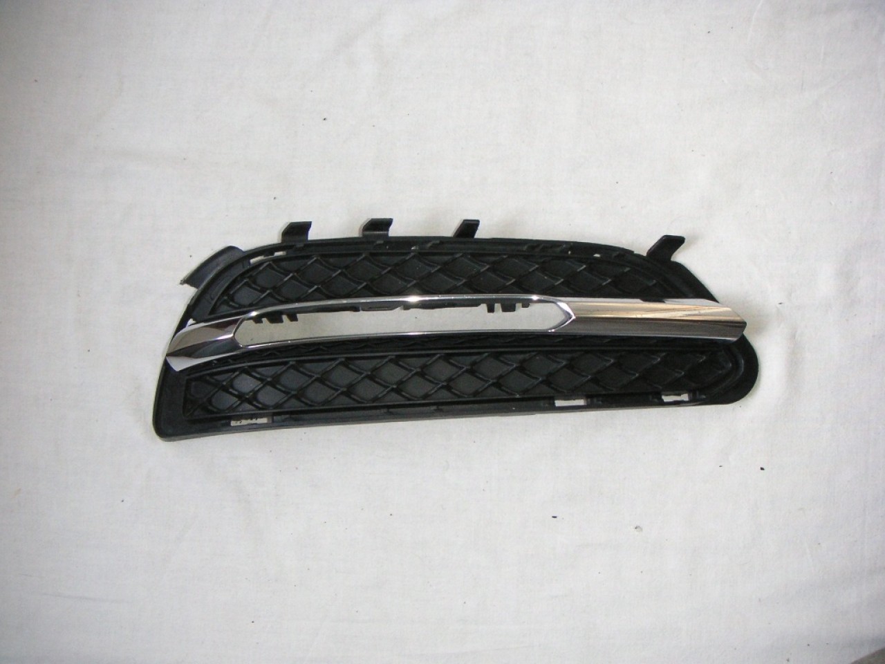 Grila proiector dreapta Mercedes E Class W212 / S212 cod A2128851823
