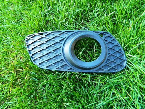 Grila proiector dreapta Mercedes ML W164 An 2005-2008 cod A1648851023