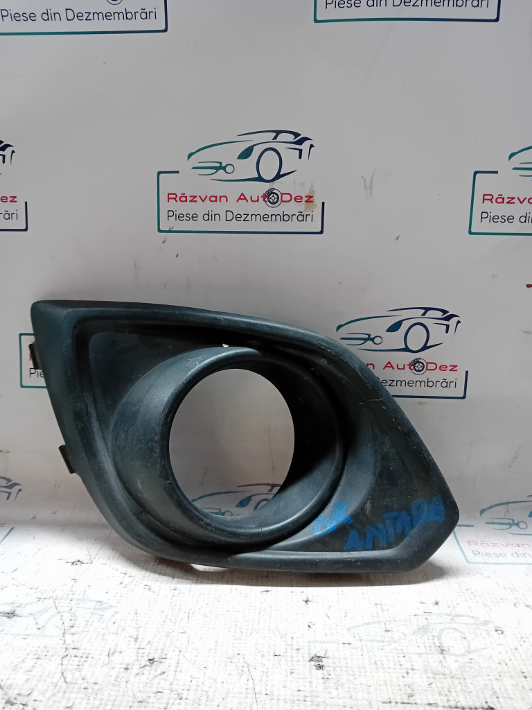 Grila proiector dreapta Opel Antara 2011
