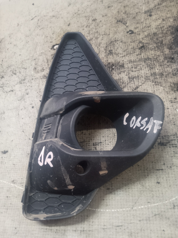 Grila proiector dreapta Opel Corsa F 2019