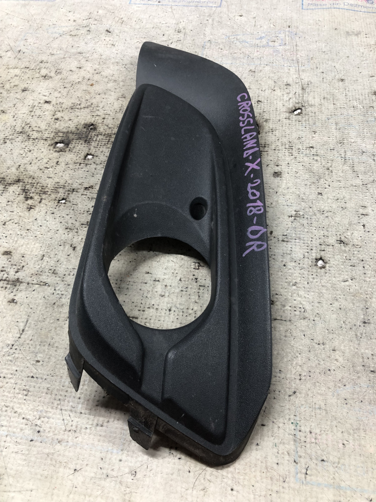 Grila proiector dreapta Opel Crossland X - Motorina 2018, 39097381
