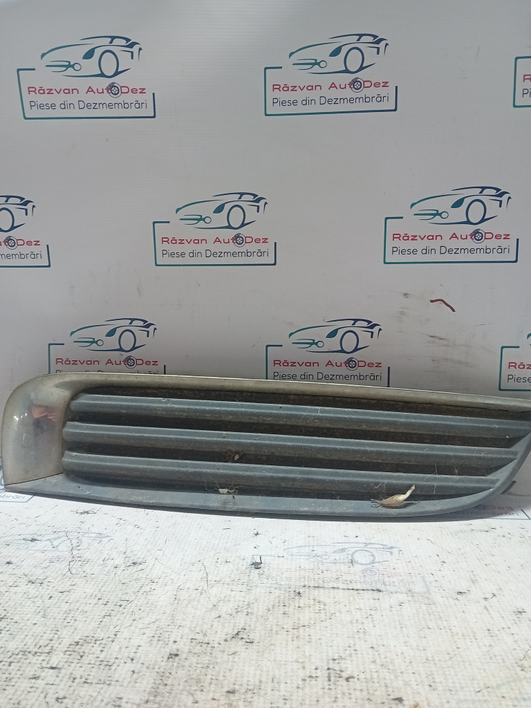 Grila proiector dreapta Opel Insignia A 2011