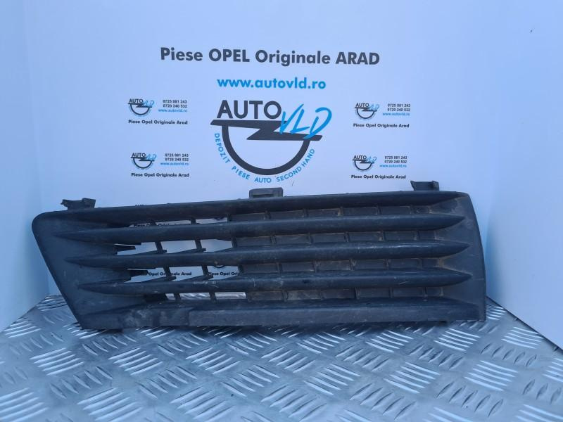 Grila proiector dreapta Opel Zafira B 2005-2014 13124988