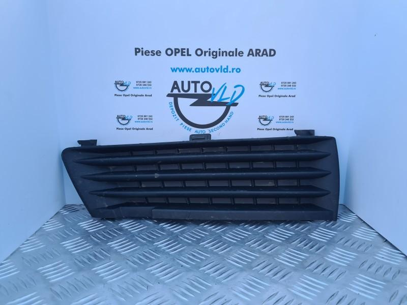 Grila proiector dreapta Opel Zafira B 2005-2014 13124988