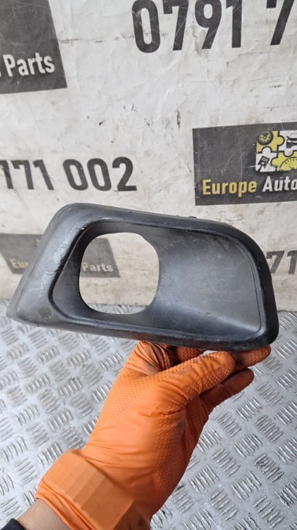 Grila proiector dreapta Peugeot 308 T9 an 2019 cod 9818574377