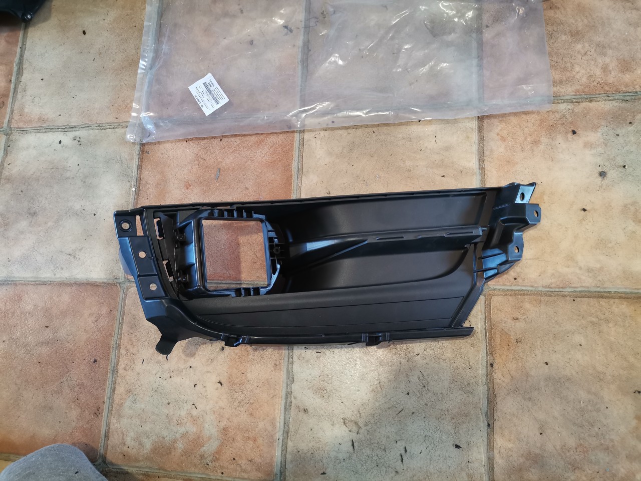 Grila proiector dreapta Porsche Panamera 971 (2016-2018) cod 971807486D