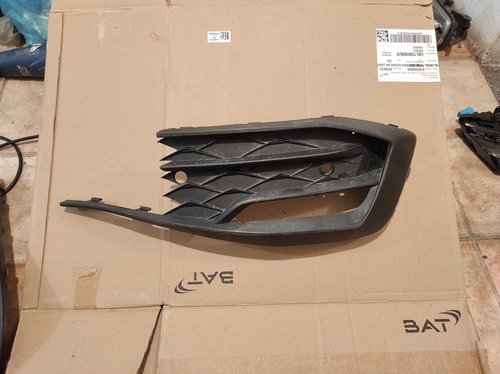 Grila proiector dreapta Seat Leon 4 (2020-2023) cod 5FA853666C