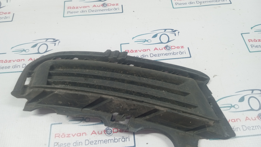 Grila proiector dreapta Volkswagen Golf 7 2014