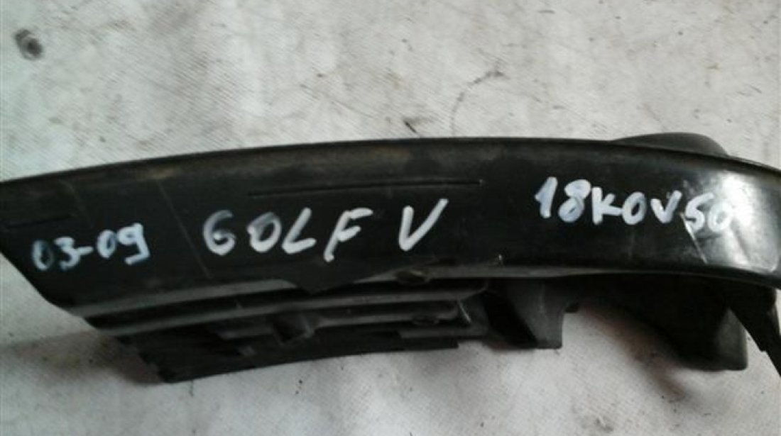 Grila proiector dreapta Volkswagen Golf5 An 2003-2009 cod 1K0853666B GS18050