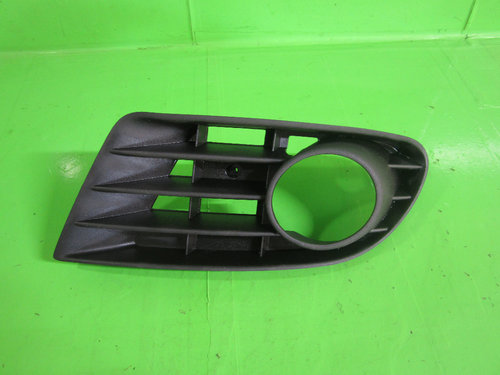 GRILA PROIECTOR DREAPTA VW GOLF 5 PLUS FAB. 2006 - 2009 ⭐⭐⭐⭐⭐