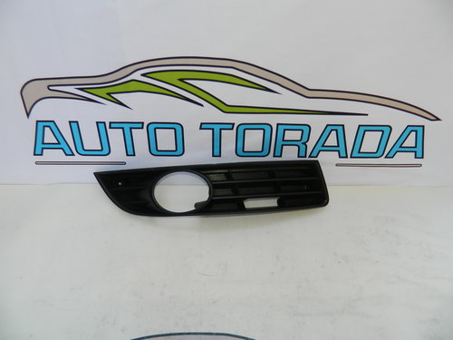 Grila proiector dreapta VW Passat B6 2005-2010 cod 3C0853666A