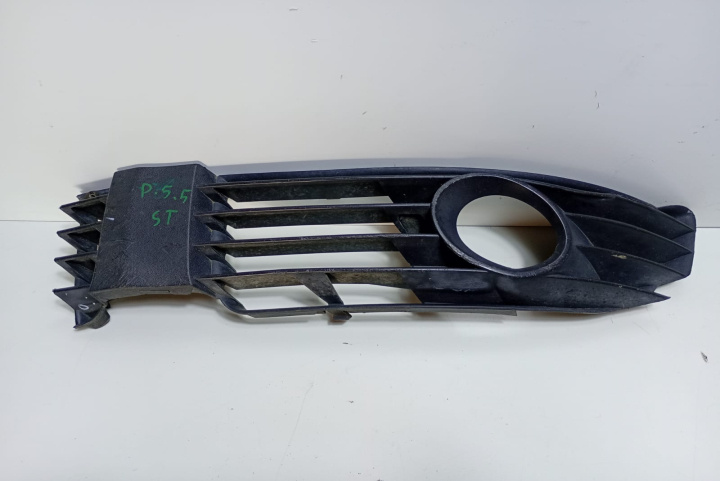 Grila proiector stanga 3B0853665J Volkswagen VW Passat B5.5 [facelift] [2000 - 2005]
