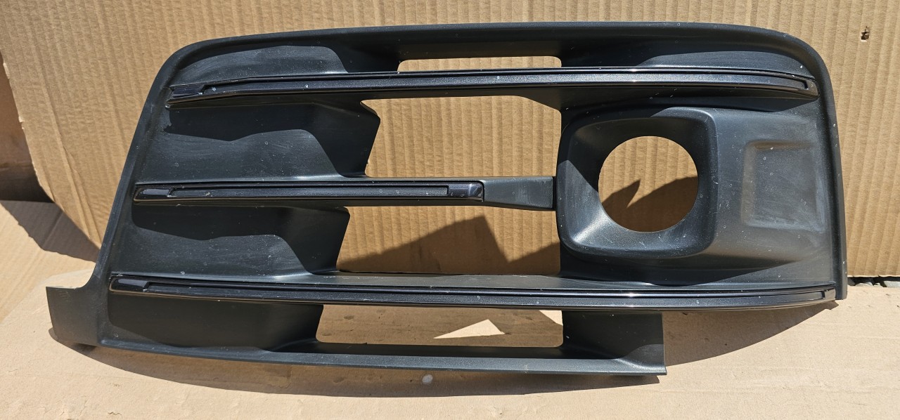 Grila proiector stanga ACC Audi Q7 4M S-line 2015 2016 2017 2018