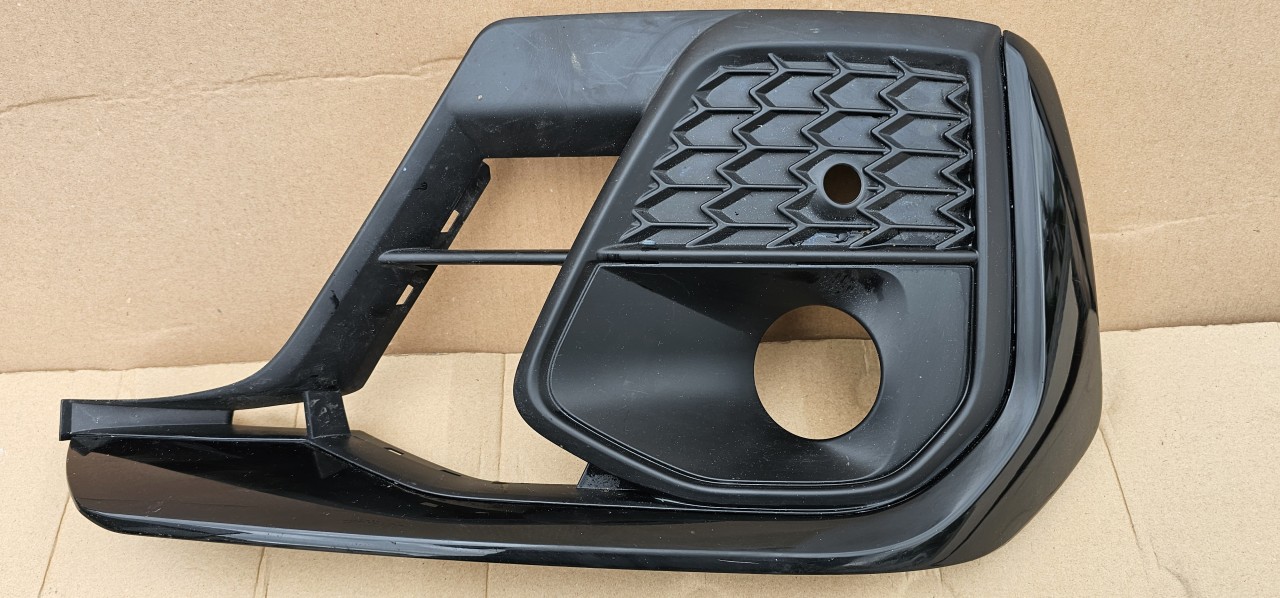 Grila proiector stanga Audi A8 4N Facelift S-Line 2022 2023 2024