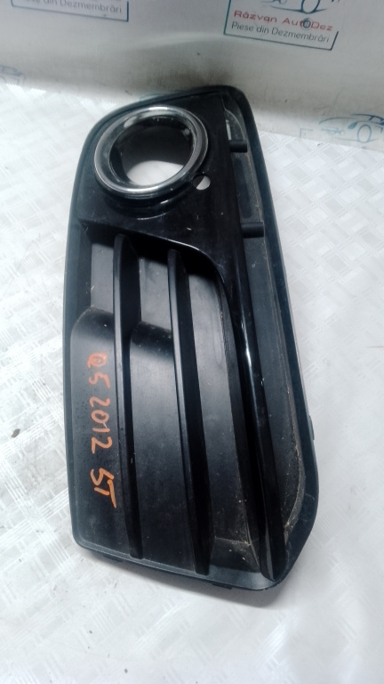Grila proiector stanga Audi Q5 2.0 Motorina 2012, 8R0807681M