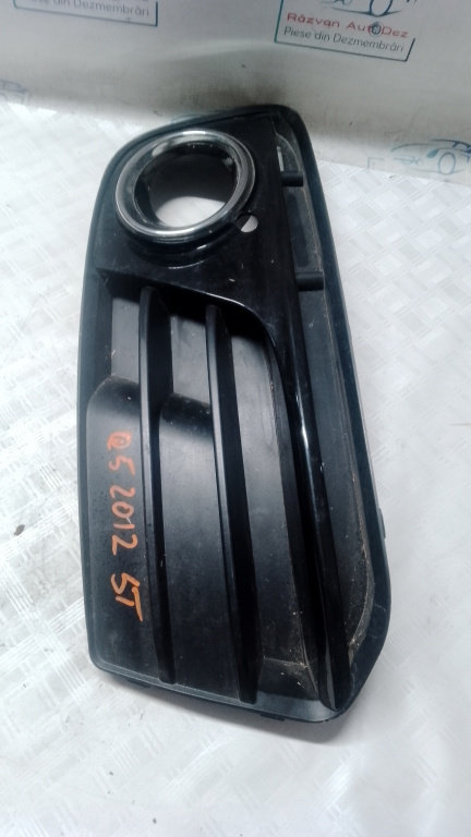 Grila proiector stanga Audi Q5 2.0 Motorina 2012, 8R0807681M