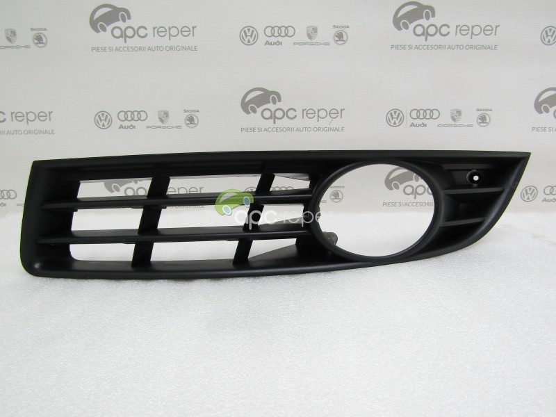 Grila proiector stanga bara fata VW Passat 3C (2006 - 2011) - Cod: 3C0853665A