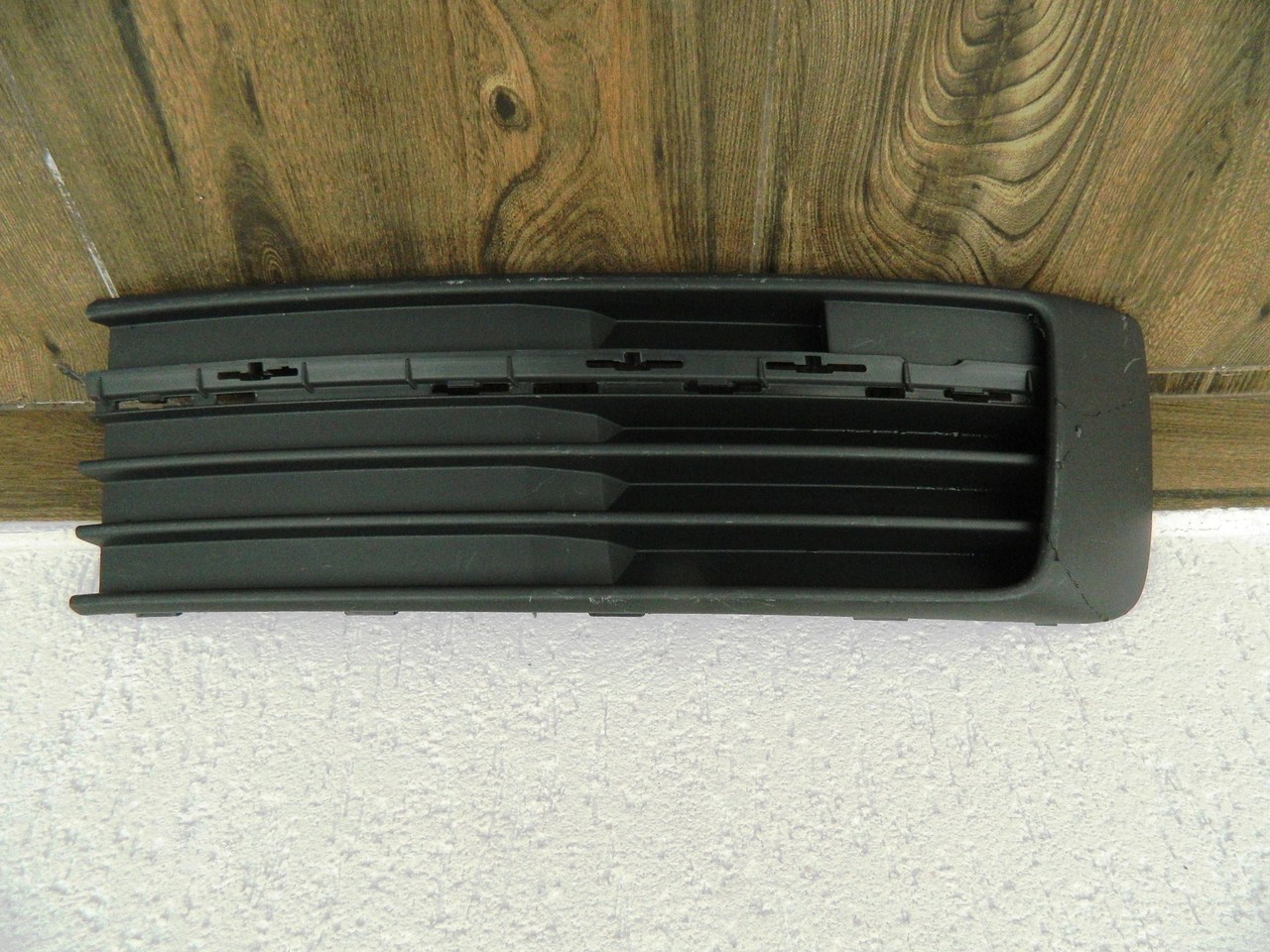 Grila proiector stanga bara fata  VW Transporter T6 model 2016 cod 7E5853684