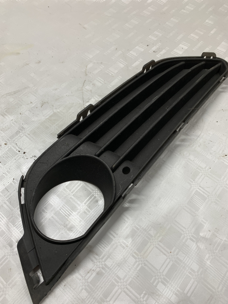 Grila proiector stanga BMW Seria 2 Cabrio F23 - Motorina 2017, 7293841