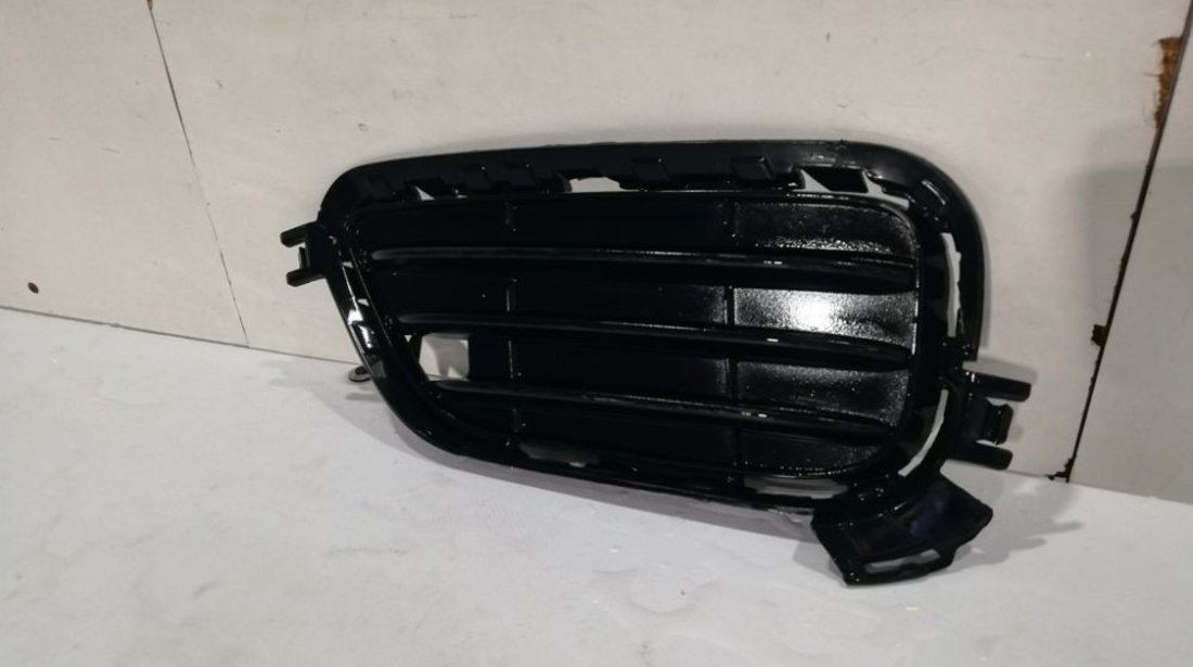 Grila proiector stanga Bmw X3 F25 An 2011 2012 2013 2014 2015 2016 2017 2018 cod 51117338513