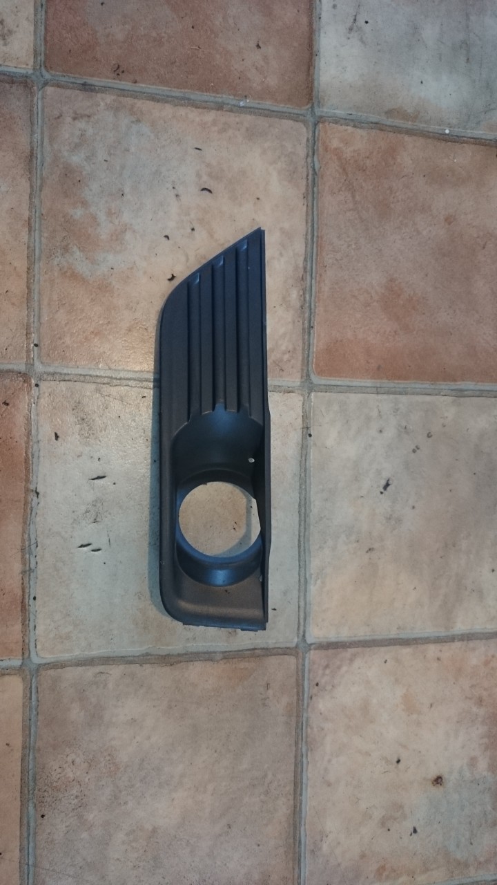 Grila proiector stanga Ford Focus 2 (2005-2008) cod 4M51-19953-AE