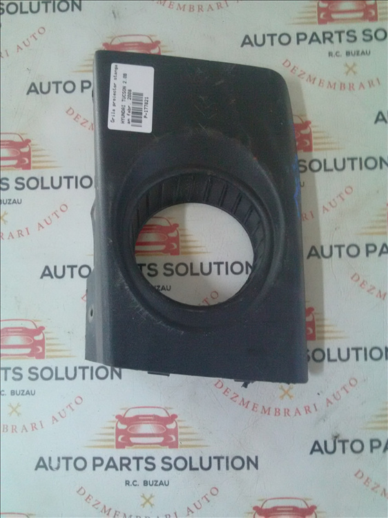 Grila proiector stanga HYUNDAI TUCSON 2.0B an fabr. 2008