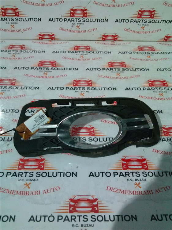 Grila proiector stanga MERCEDES-BENZ C CLASS 3.0 an fabr. 2009