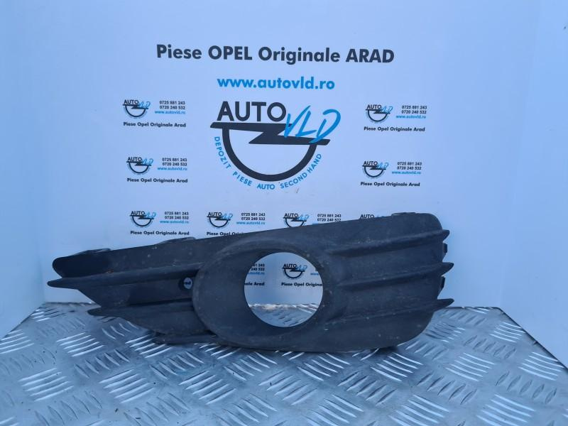 Grila proiector stanga Opel Astra H GTC 2004-2007 13110337
