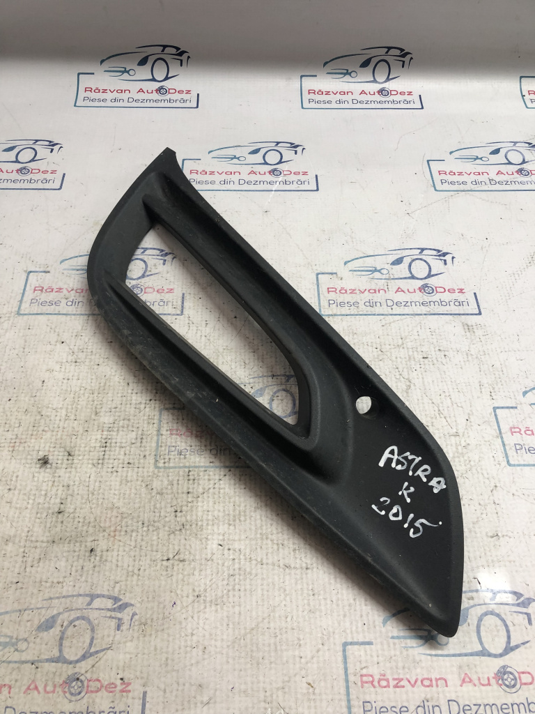 Grila proiector stanga Opel Astra K 2015