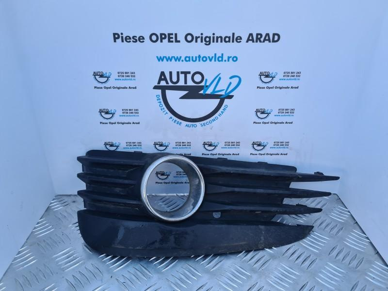 Grila proiector stanga Opel Vectra C facelift 2005-2009 13182921
