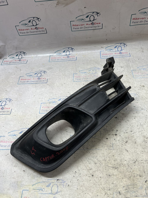 Grila proiector stanga Renault Captur 2018