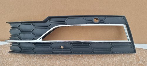 Grila proiector stanga Skoda Octavia 4 2020 2021 2022 2023