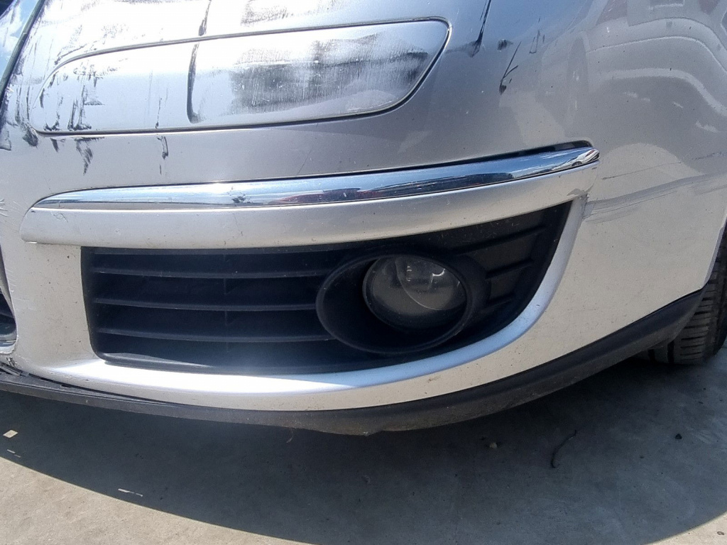 Grila proiector stanga Volkswagen Jetta 3 (1K2) [Fabr 2005-2010] 1.9 TDI BXE 77KW / 105CP