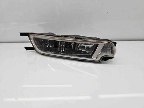 Grila proiector stanga Volkswagen Passat B8 (3G2) [Fabr 2015-prezent]